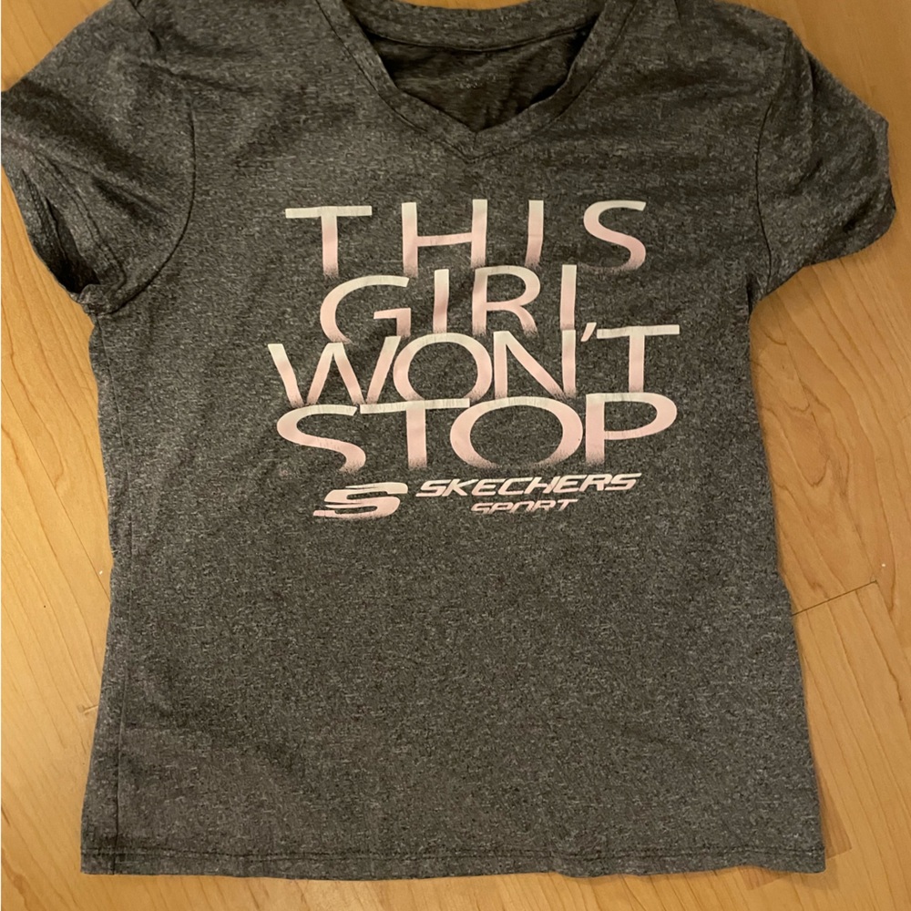 Gray sketchers running shirt size small